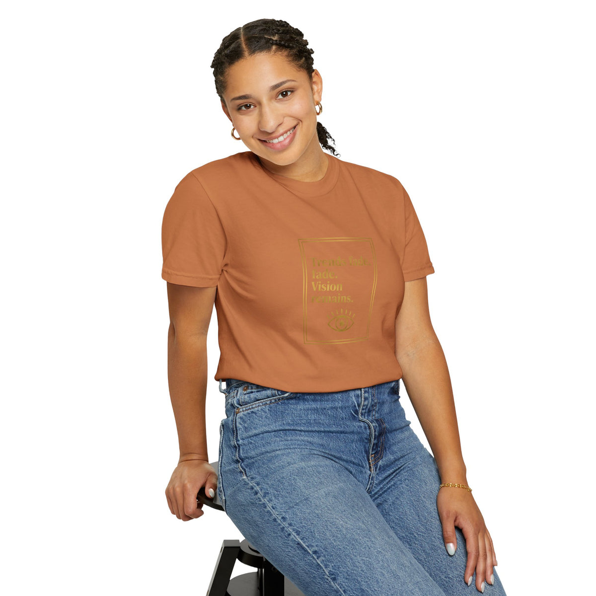 T-Shirt —Trends Fade. Vision Remains. | The Minimalist Graphic Tee